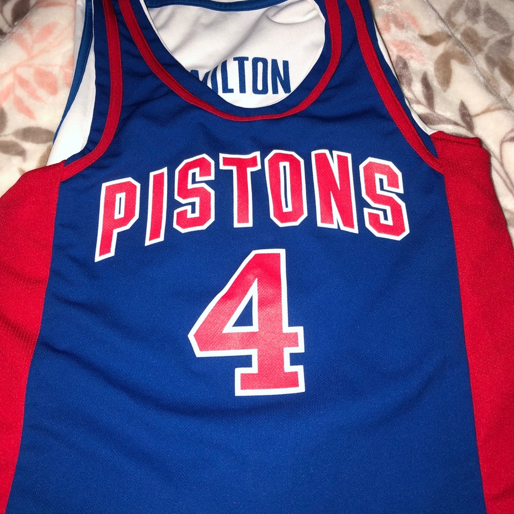 pistons reversible jersey